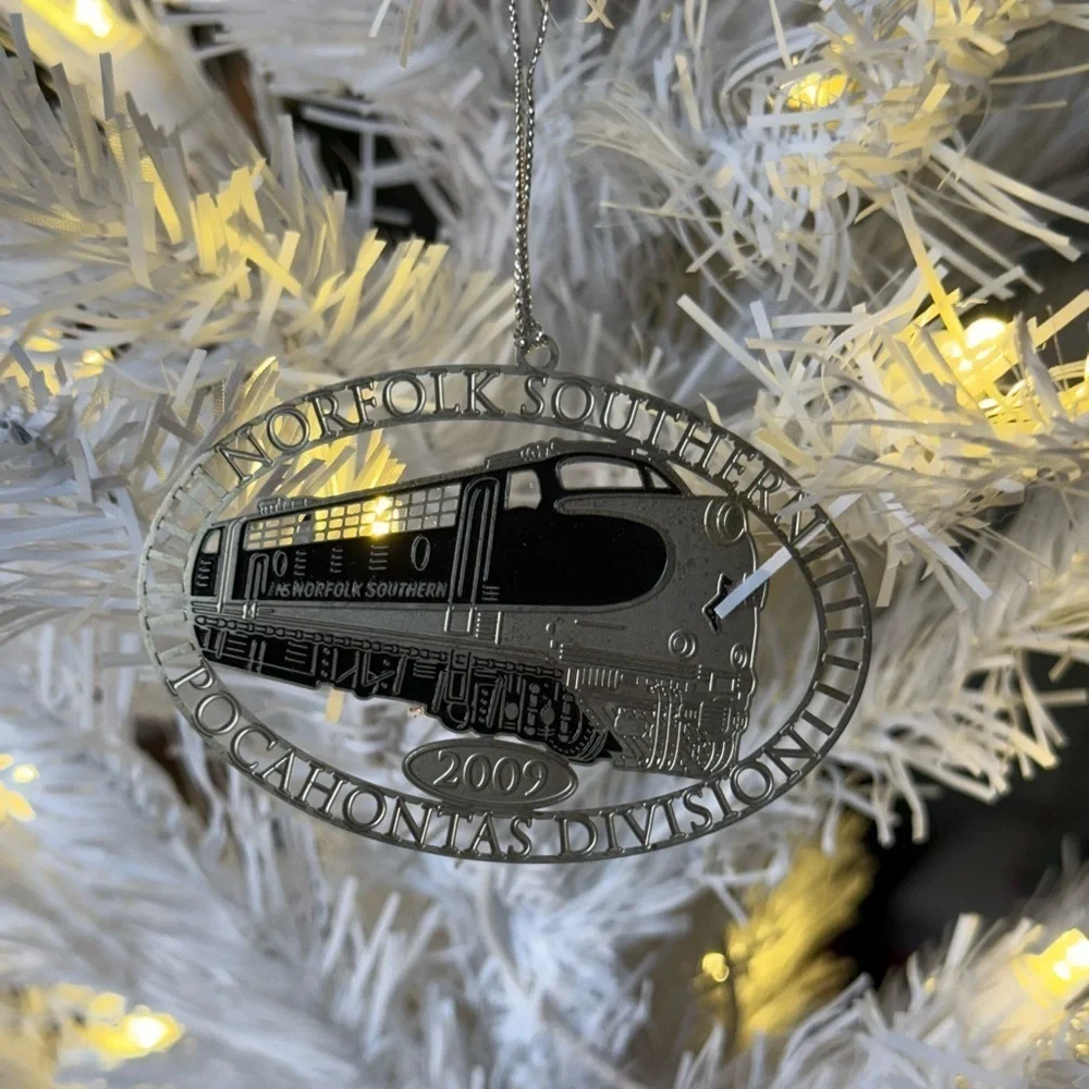 2009 Silver Train Norfolk Southern Pocahontas Division Ornament